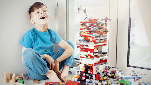 Vom Bauteil (Legostein) zur Infrastruktur (Legohaus)