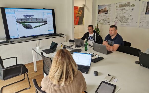 Mit rmDATA 3DWorx holen Planer die Baustelle mitten ins Büro: Alle Details können am Bildschirm komfortabel betrachtet und analysiert werden.